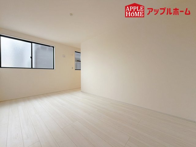 [新築住宅] 深谷市田中 第3 全3棟の洋室|居室は全室収納あり！たっぷりある収納活用でお部屋もキレイを保てます♪