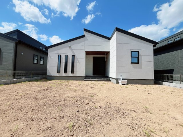 [新築住宅] 深谷市田中 第3 全3棟の庭|【気持ちの良い風が通り抜ける】嬉しいお庭付き物件！南向きの広々お庭は家族でバーベキューなどするのもいいですね♪