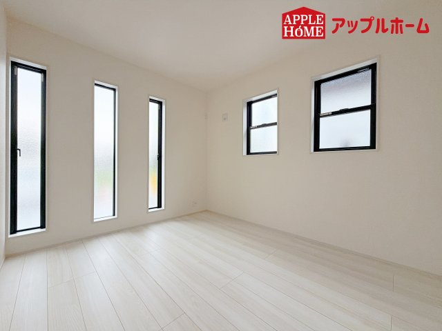 [新築住宅] 深谷市田中 第3 全3棟の洋室|居室は全室収納あり！たっぷりある収納活用でお部屋もキレイを保てます♪