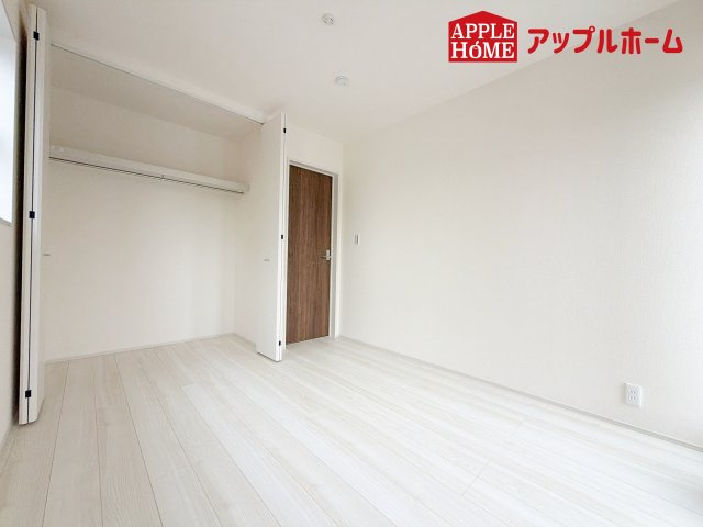 [新築住宅] 深谷市田中 第3 全3棟の洋室|居室は全室収納あり！たっぷりある収納活用でお部屋もキレイを保てます♪