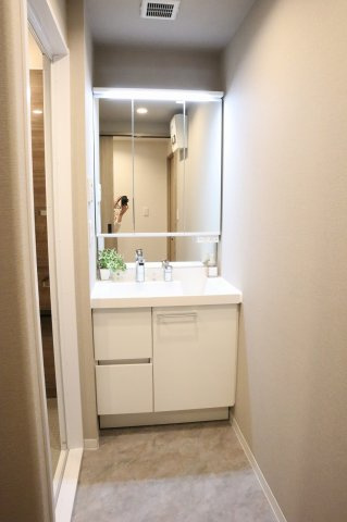 サーパスシティ南末広一番館の独立洗面台