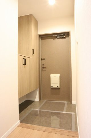 サーパスシティ南末広一番館の玄関