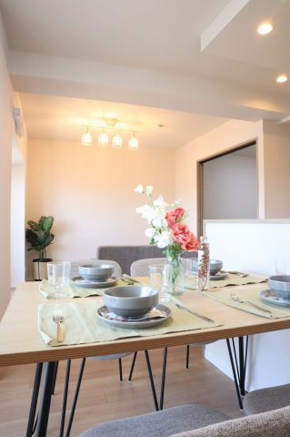 サーパスシティ南末広一番館の居間・リビング