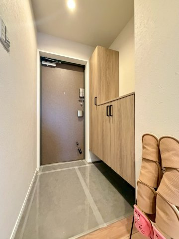 フローレンス加治屋町の玄関