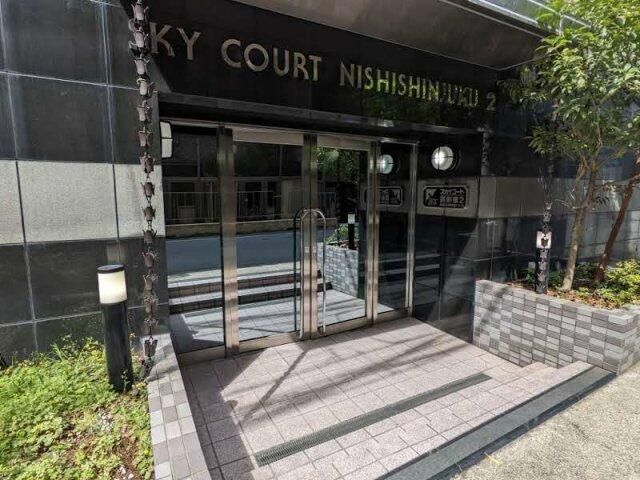 スカイコート西新宿第２のエントランス