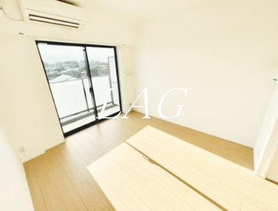 【居間・リビング】 | エストゥルース亀有 | 洋室のお部屋です。