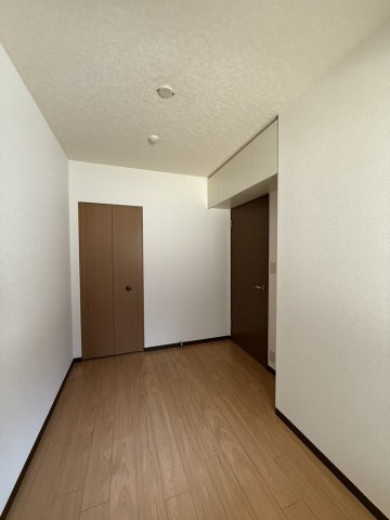 Great Heimの洋室|上吊戸があり収納率UP