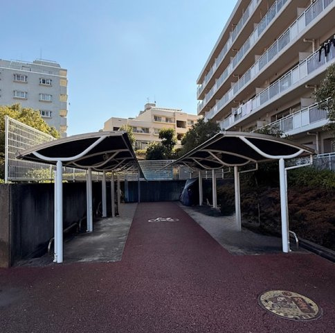 Great Heimのその他|建物裏側駐輪場