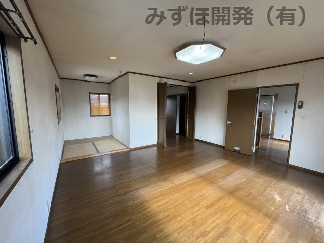 上山市長清水の洋室|2階洋室
※リフォーム前