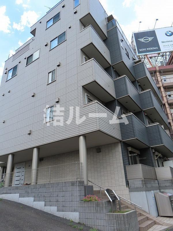 練馬区貫井２丁目の賃貸マンションのエントランス