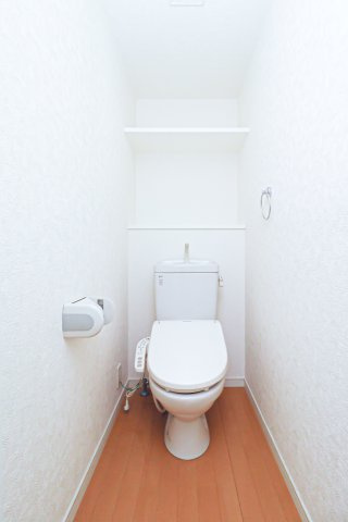 サヴォイグランデヴィル　8階のトイレ|別号室のものです。現状優先になります。