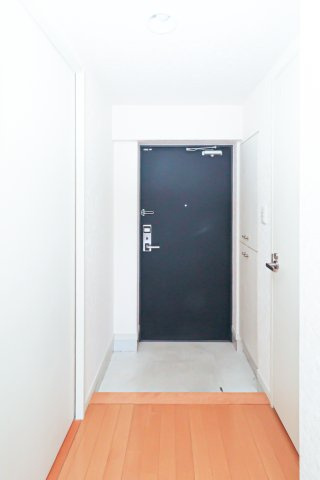 サヴォイグランデヴィル　8階の玄関|別号室のものです。現状優先になります。