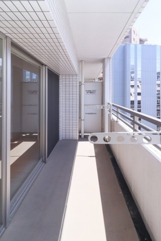 サヴォイグランデヴィル　8階のバルコニー|別号室のものです。現状優先になります。