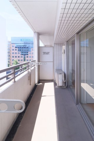 サヴォイグランデヴィル　8階のバルコニー|別号室のものです。現状優先になります。