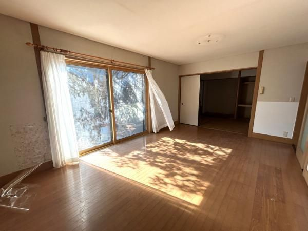 【居間・リビング】 | 小郡市希みが丘６丁目　中古一戸建☆仲介手数料無料☆