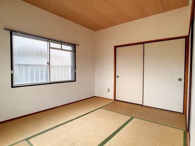 直方市大字山部のアパートの収納