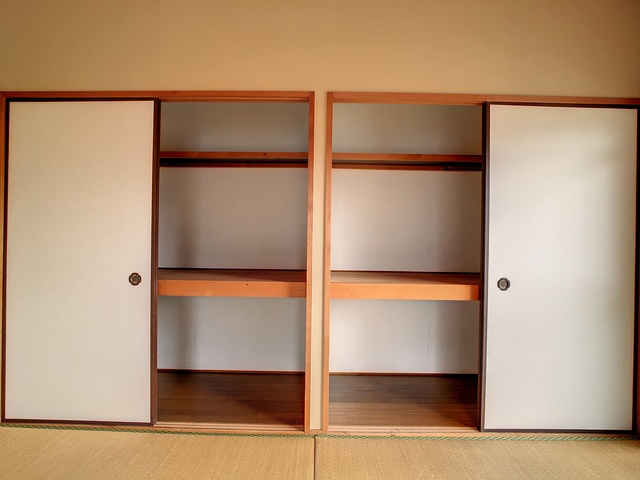 直方市大字山部のアパートの居間・リビング