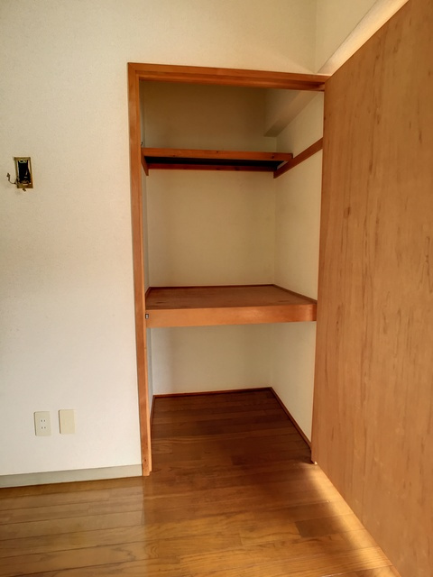 直方市大字山部のアパートの収納