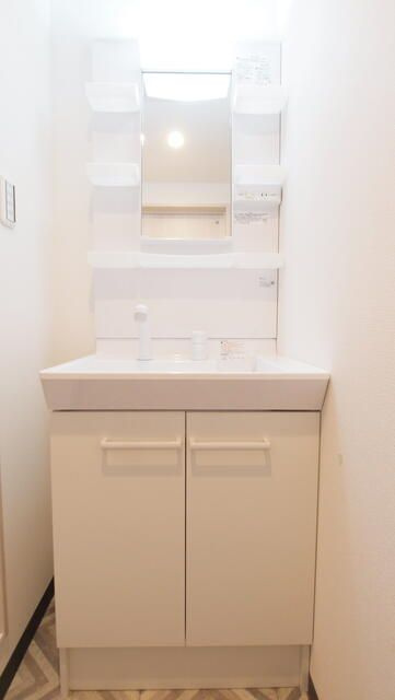 モダンアパートメント高田馬場の洗面所