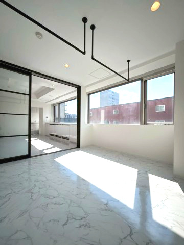 グランデュール旭ヶ丘の洋室