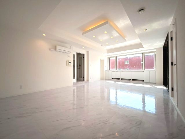 グランデュール旭ヶ丘の居間・リビング