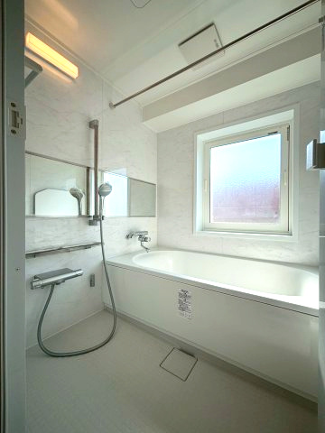 グランデュール旭ヶ丘の浴室