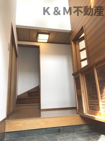 みどり台戸建の玄関|きれいな玄関です