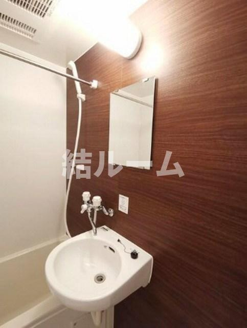 練馬区桜台５丁目のアパートの洗面所