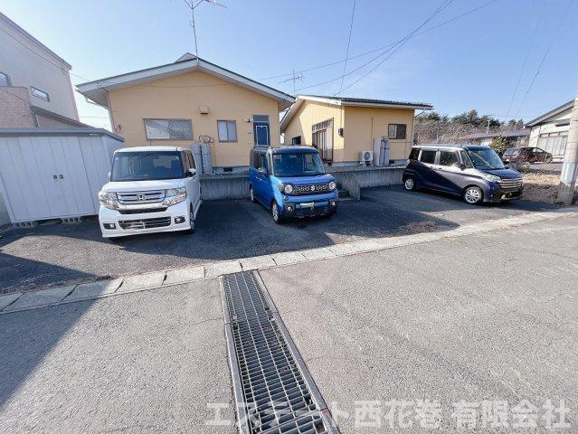 コーポ葵の駐車場