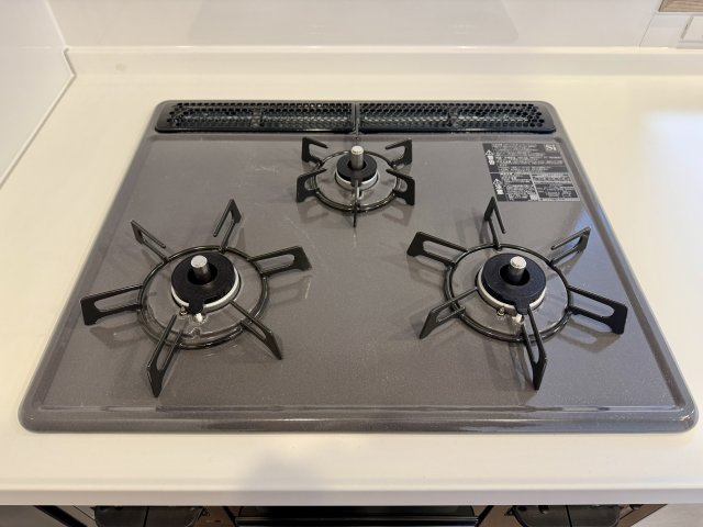 プライムタウン木戸町のキッチン|3口コンロになります。