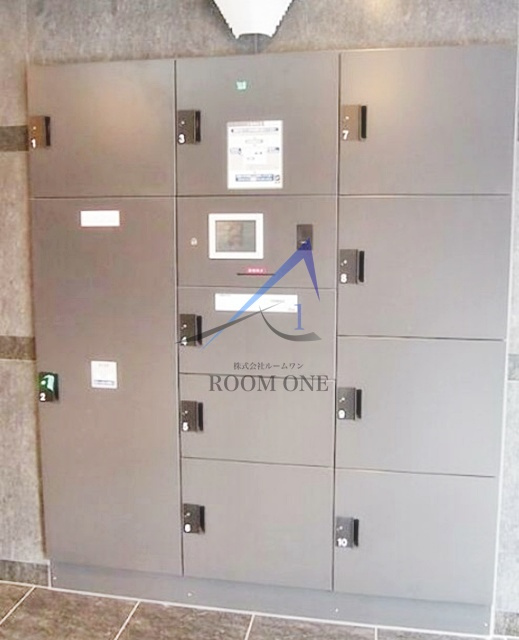 ルーブル市ヶ谷のその他共用部分|宅配ボックスです。