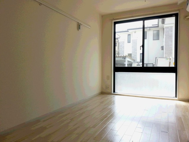 ソレアード神楽坂の居間・リビング|★広さ十分の明るいお部屋です★