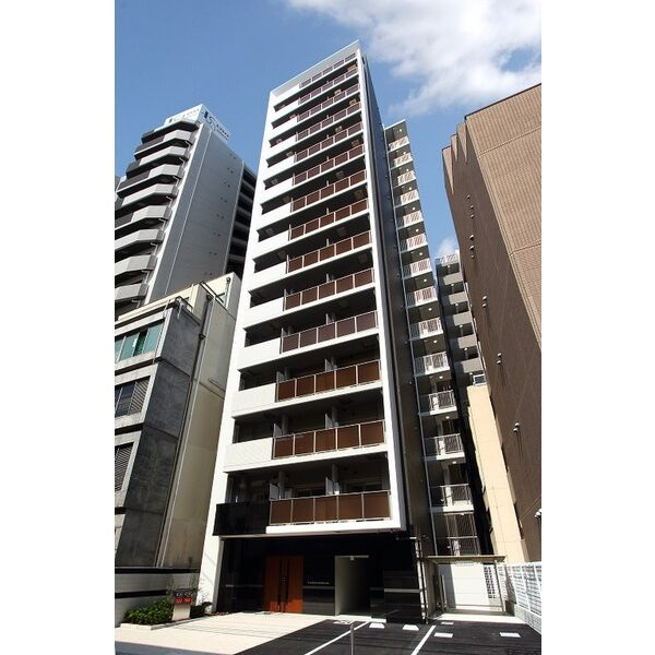 プライムアーバン御堂筋本町の外観