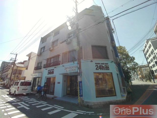 パレス上原の外観