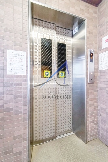菱和パレス上馬のその他共用部分|エレベーターです。