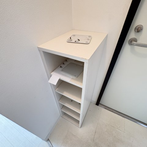 ダイヤマンションアネックスの玄関