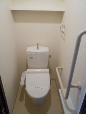 【トイレ】 | クリエート薬院 | 清潔感のあるトイレです。
