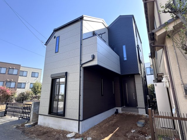 柏市中新宿１丁目新築戸建の外観|完成済み内覧可能です！！