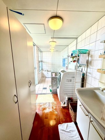 島尻郡南風原町字津嘉山の中古一戸建のその他共用部分|開放感のある浴室＆トイレ