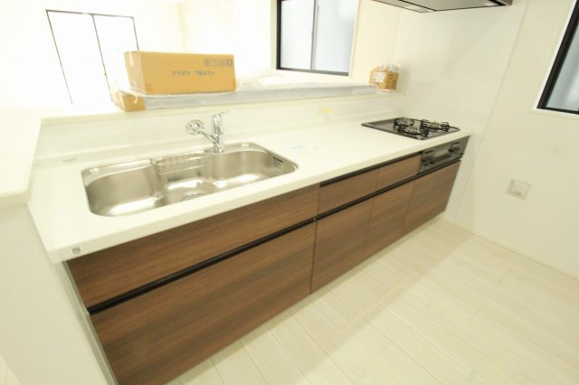 鴨部２丁目　新築戸建　2号棟（全2区画）のキッチン|システムキッチン