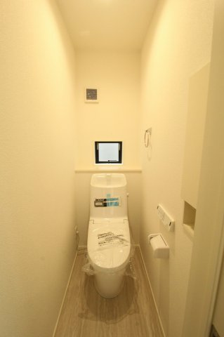 鴨部２丁目　新築戸建　2号棟（全2区画）のトイレ|2F　