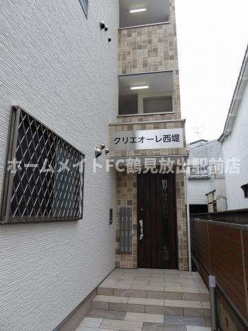 東大阪市西堤１丁目のアパートのエントランス