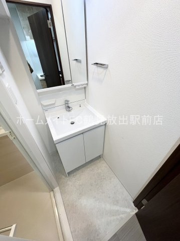 東大阪市高井田西６丁目の賃貸マンションの洗面所