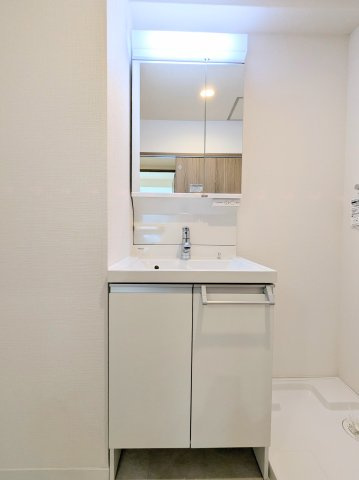 浅草ロイヤルマンションの独立洗面台|～洗面化粧室写真～
