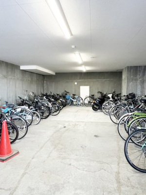 【駐輪場】 | パーソナルヒルズ宮の沢ファーストステージ | 屋内駐輪場♪