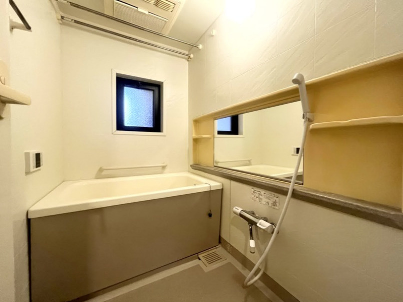 甲南山手ガーデンハウスの浴室