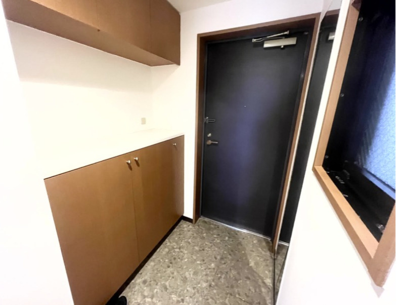 甲南山手ガーデンハウスの玄関