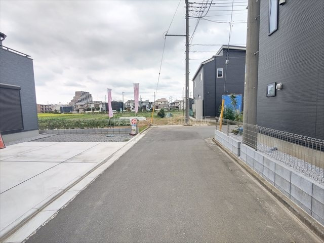 【前面道路含む現地写真】の画像