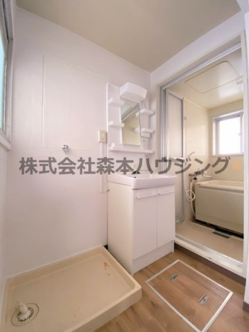 【洗面所】 | 　ビレッジハウス倉治3号棟 | 脱衣スペースもあります