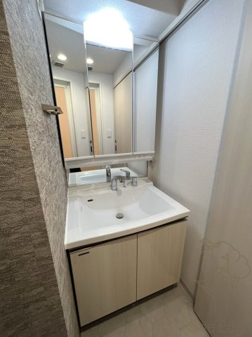 Attirant西三国の独立洗面台